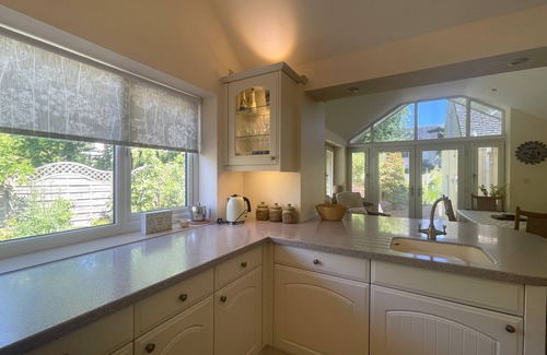 Keswick Cottage | Crosthwaite Gardens - a house that sleeps 6 guests in 3 bedrooms
