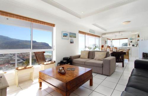 Fish Hoek House | Crow's Nest Fish Hoek Apartment