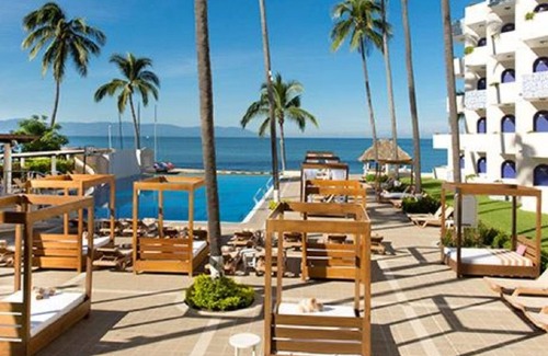 Puerto Vallarta Resort | Crown Paradise Resort Holiday Club