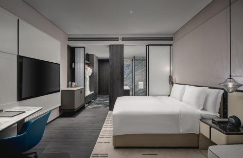 Echeng District Hotel | Crowne Plaza Ezhou by IHG