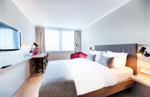 Schwanheim Hotel | Crowne Plaza Frankfurt Congress Hotel by IHG