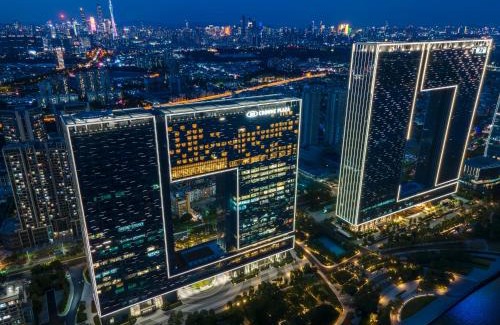 Haizhu Hotel | Crowne Plaza Guangzhou Window of Canton-Free Shuttle Bus Available during Canton Fair Period