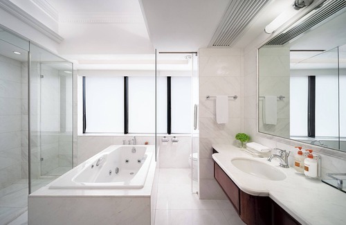 Dongmen Hotel | Crowne Plaza Hotel & Suites Landmark Shenzhen by IHG