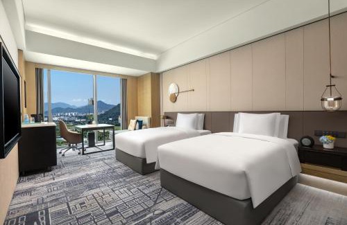 Pengjiang Hotel | Crowne Plaza Jiangmen Binjiang by IHG