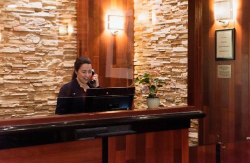 Elizabeth Hotel | Crowne Plaza Newark Airport by IHG