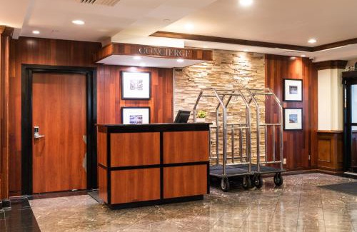Elizabeth Hotel | Crowne Plaza Newark Airport by IHG