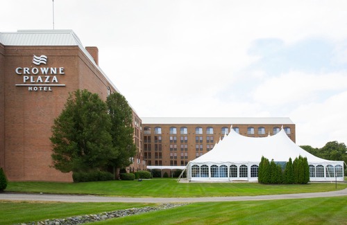 Warwick Hotel | Crowne Plaza Providence-Warwick Airport, an Ihg Hotel