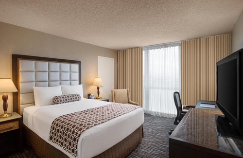 Burlingame Hotel | Crowne Plaza San Francisco Airport