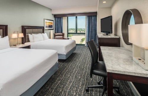 Springfield Hotel | Crowne Plaza Springfield by IHG