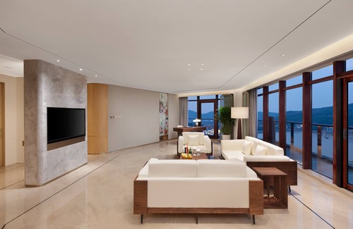Putuo Hotel | Crowne Plaza Zhoushan Seaview by IHG