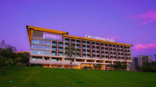 Tangshan Hotel | Crowne Plaza Zunhua Hot Spring Town by IHG