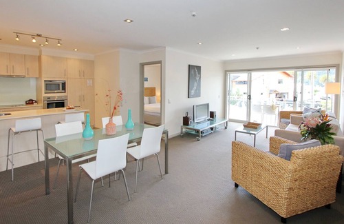 Whitianga Apartment | Crowsnest Apartments