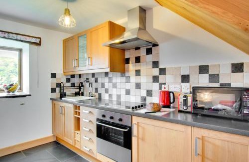 Cwmtirmynach House | Crud y Wennol