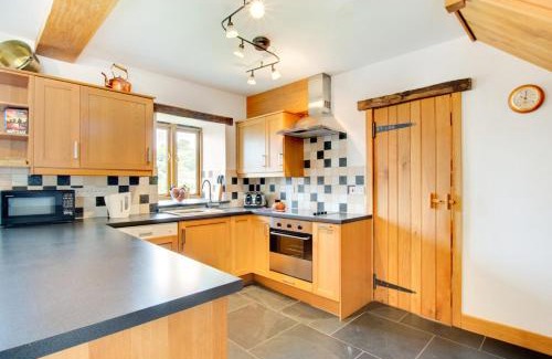 Cwmtirmynach House | Crud y Werin