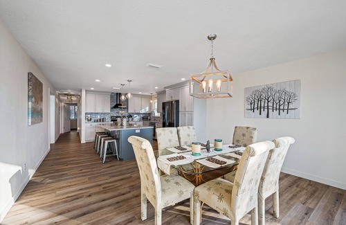 Crystal Beach House | Crystal Beach Home with Gulf View & Beautiful Sunsets