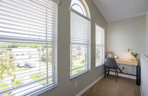 Palm Harbor Villa | CRYSTAL BEACH HOME | PRIVATE POOL | WALK TO BEACH