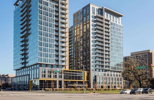 Crystal City Apartment | Crystal City Arlington | Two Bedroom Apartment | by GLS