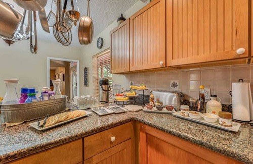 Chassahowitzka Bed & Breakfast | Crystal River Suite S