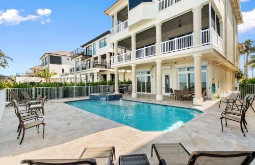 Bonita Springs House | Crystal Seashore, Gorgeous 4 Bed, 5 Bath Beachfront Family Pool House