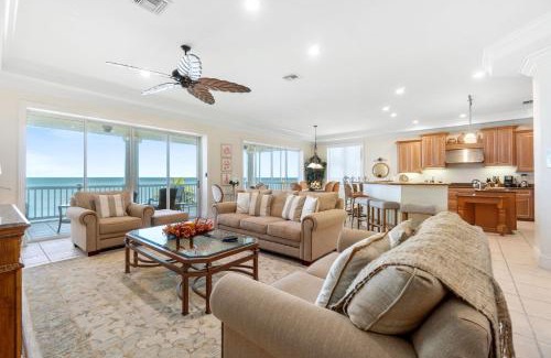 Bonita Springs House | Crystal Seashore, Gorgeous 4 Bed, 5 Bath Beachfront Family Pool House