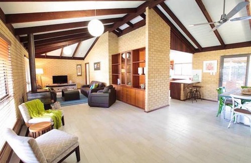 Quindalup House | Crystal Shores