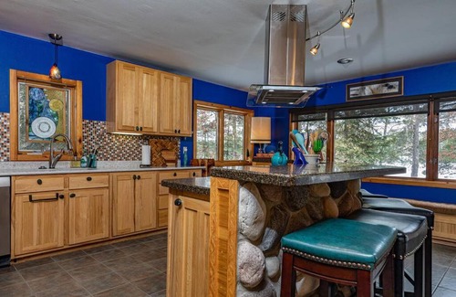 Tomahawk House | Crystal Tree Cottage, LLC
