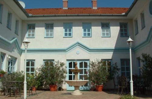 Gyula House | Csigaház panzió