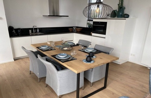Olburgen House | Cube Maximum MA76 Comfortable