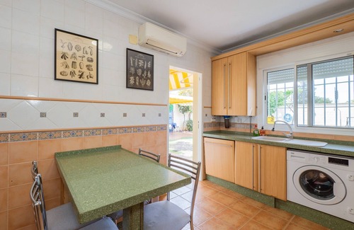 Alhaurin de la Torre Villa | Cubo's Villa Sunray/private pool/free wifi/BBQ