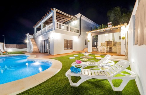 Coin Villa | Cubo's Villa Gabriela Family