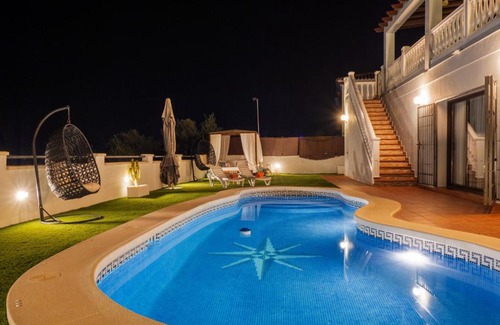 Coin Villa | Cubo's Villa Gabriela Family