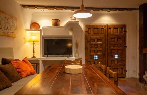 Old Town House | Cuencaloft Casa S-XVII "La Catedral"