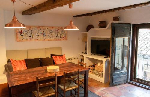 Old Town House | Cuencaloft Casa S-XVII "La Catedral"