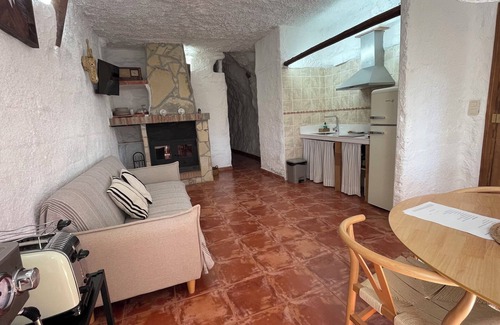 Gor Apartment | Cuevas El Atochal Orígenes