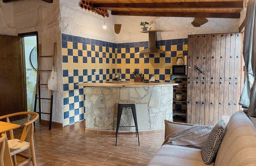 Gor Apartment | Cuevas El Atochal Orígenes