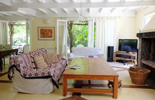 Carilo House | Cul de Sac