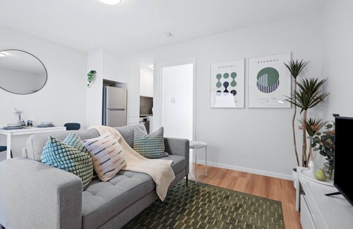 St Kilda Apartment | Cul-de-Sac Charm St Kilda
