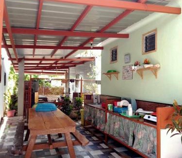 San Francisco Island House | Cupids Cabin Beach