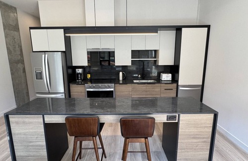 Downtown Halifax Apartment | Curated 2B/2B DT Halifax