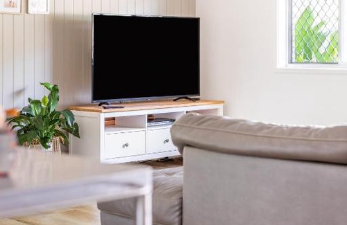 Currumbin House | Currumbin Creek Cottage
