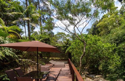Teresopolis Apartment | CurtaTere piscina lareira pet friendly jardim