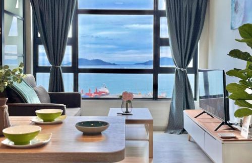 Downtown Kota Kinabalu Apartment | CUSH @ Jesselton Quay Seaview