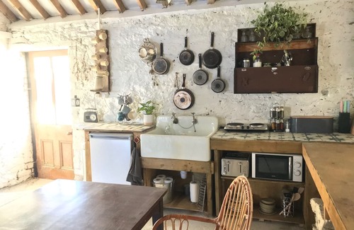 Inch Island Cabin | Custom Cabin with Forest & Ocean Views on an Island with Pub - NO FERRY NEEDED