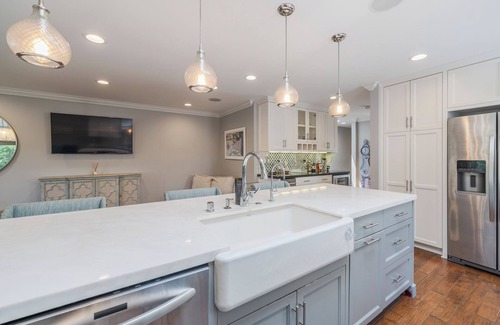 Tree Section House | Custom tree section Manhattan beach home, built for luxury and entertaining