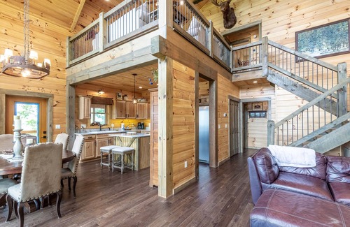Bryson City Cabin | Customer Appreciation Year! See Discount information in Ad