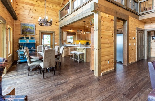Bryson City Cabin | Customer Appreciation Year! See Discount information in Ad