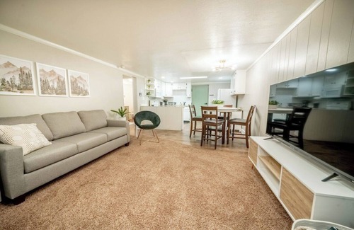 Mount Pleasant Apartment | Cute and Cozy Basement Apartment