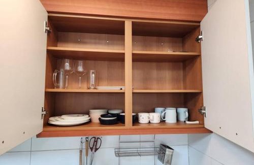 Nonhyeon-dong Apartment | Cute and Cozy House - 5min to Sinsa Station, 1min to Garosugil