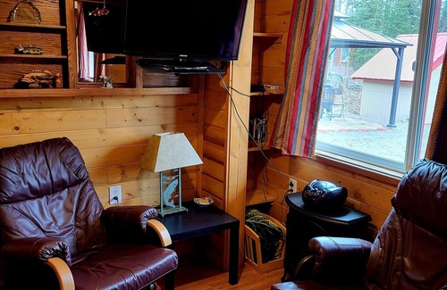 Soldotna Cabin | CUTE CABIN 10 MINUTES FROM TOWN AND FISHING