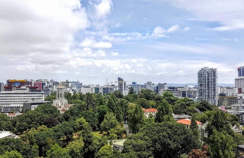 Auckland Central Business District Apartment | Cute CBD Apartment with AC and Amazing Views